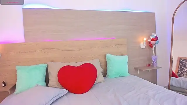 Snapshot of GinebraBrown chatting on 02-19-26, 06:38 GinebraBrown online show from 02-19-26, 06:38