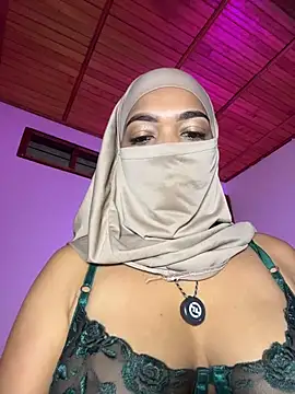 Snapshot of Yuli_arabic chatting on 07-30-26, 06:40 Yuli arabic online show from 07-30-26, 06:40