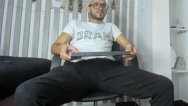 EthanGrey online show from 12-20-25, 11:13