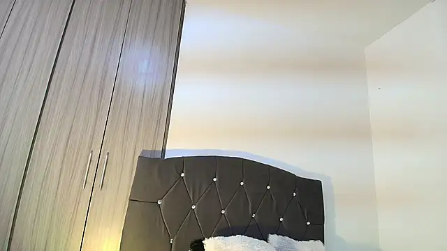 Ruby Whispers online show from 11-22-25, 12:15