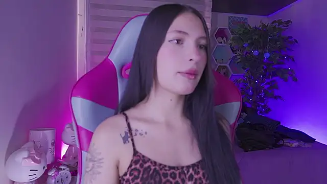 Snapshot of Rebecah_1 chatting on 03-17-26, 03:26 Rebecah 1 online show from 03-17-26, 03:26