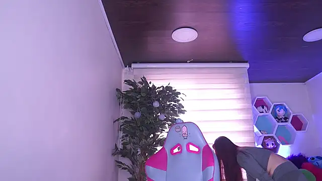 Snapshot of Rebecah_1 chatting on 04-15-26, 08:31 Rebecah 1 online show from 04-15-26, 08:31