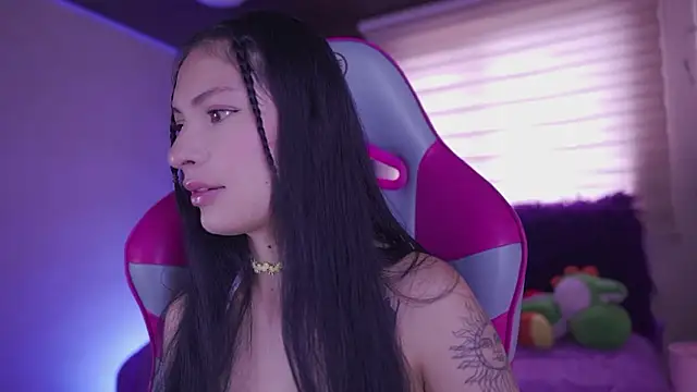 Snapshot of Rebecah_1 chatting on 02-13-26, 03:12 Rebecah 1 online show from 02-13-26, 03:12