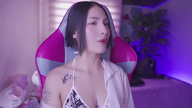 Snapshot of Rebecah_1 chatting on 03-19-26, 02:28 Rebecah 1 online show from 03-19-26, 02:28