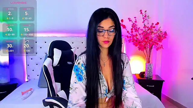 Snapshot of Mariana_Montes chatting on 09-16-25, 07:59 Mariana Montes online show from 09-16-25, 07:59
