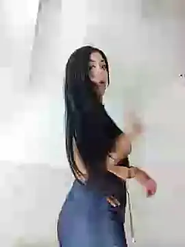 Snapshot of Mariana_Montes chatting on 09-26-25, 07:10 Mariana Montes online show from 09-26-25, 07:10