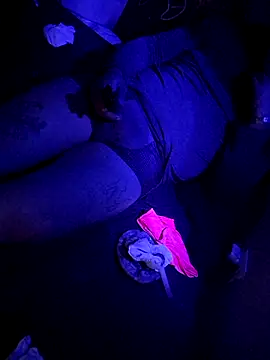 Snapshot of johnboones10 chatting on 12-21-25, 12:51 johnboones10 online show from 12-21-25, 12:51