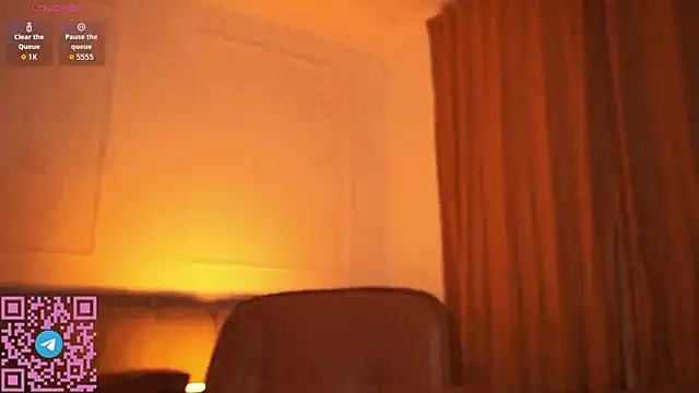 Snapshot of ellie_land chatting on 07-22-26, 11:12 ellie land online show from 07-22-26, 11:12
