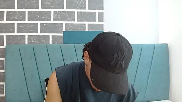 Snapshot of Jake_laraxxx chatting on 09-14-25, 05:57 Jake laraxxx online show from 09-14-25, 05:57