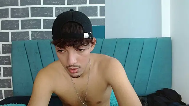 Snapshot of Jake_laraxxx chatting on 09-18-25, 06:11 Jake laraxxx online show from 09-18-25, 06:11