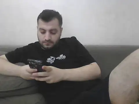 Snapshot of modelboy01 chatting on 10-15-25, 02:58 modelboy01 online show from 10-15-25, 02:58