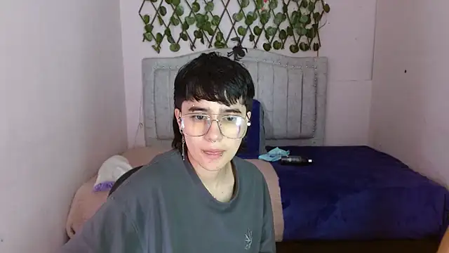 Britney thx online show from 12-16-25, 01:10