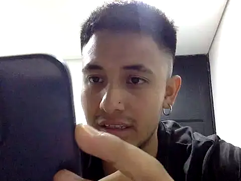 Snapshot of KianxxTeach chatting on 10-29-25, 01:15 KianxxTeach online show from 10-29-25, 01:15