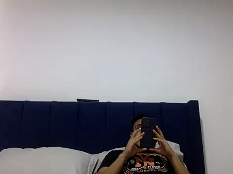 KianxxTeach online show from 11-06-25, 09:08