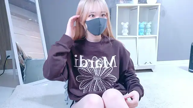 Una chan  online show from 10-23-25, 12:31