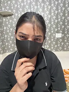 Snapshot of Sex_Queen_aaraya chatting on 05-04-26, 12:30 Sex Queen aaraya online show from 05-04-26, 12:30