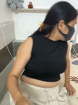 Snapshot of Sex_Queen_aaraya chatting on 05-25-26, 10:25 Sex Queen aaraya online show from 05-25-26, 10:25