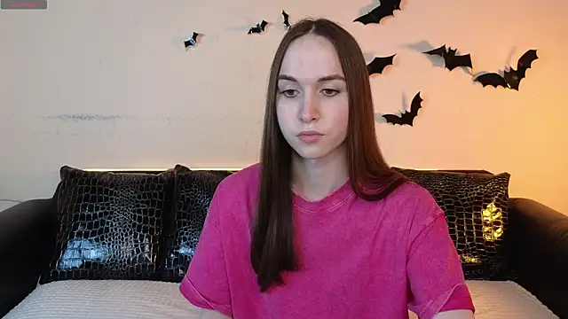 Angeel Kate online show from 11-20-25, 04:35