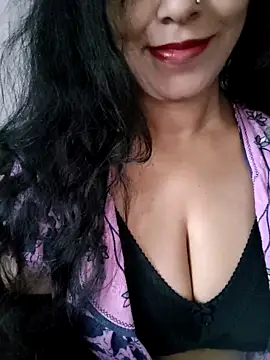 Snapshot of Deepa_Sharma143 chatting on 10-16-25, 01:36 Deepa Sharma143 online show from 10-16-25, 01:36