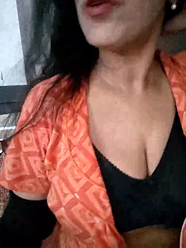 Snapshot of Deepa_Sharma143 chatting on 09-28-25, 05:58 Deepa Sharma143 online show from 09-28-25, 05:58