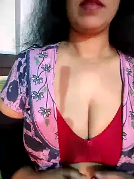 Snapshot of Deepa_Sharma143 chatting on 02-02-26, 02:10 Deepa Sharma143 online show from 02-02-26, 02:10