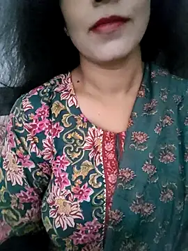 Snapshot of Deepa_Sharma143 chatting on 09-15-25, 04:24 Deepa Sharma143 online show from 09-15-25, 04:24