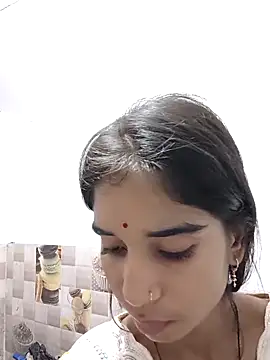 Hot-Soniya2 online show from 10-09-25, 06:52