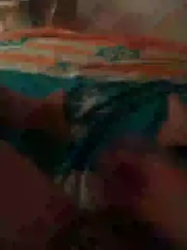 Snapshot of quieresleche1 chatting on 11-17-25, 06:34 quieresleche1 online show from 11-17-25, 06:34