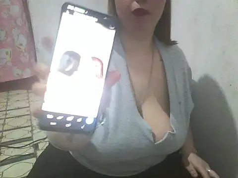 Snapshot of bellita13 chatting on 09-13-25, 10:15 bellita13 online show from 09-13-25, 10:15