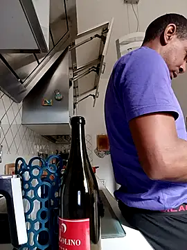 estrogeni online show from 04-15-26, 06:41