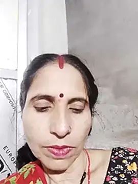 Snapshot of Hot_liya54 chatting on 10-21-25, 06:40 Hot liya54 online show from 10-21-25, 06:40