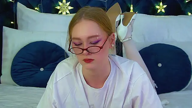 AgataFoxley online show from 12-20-25, 06:38