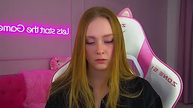 AgataFoxley online show from 11-24-25, 07:30