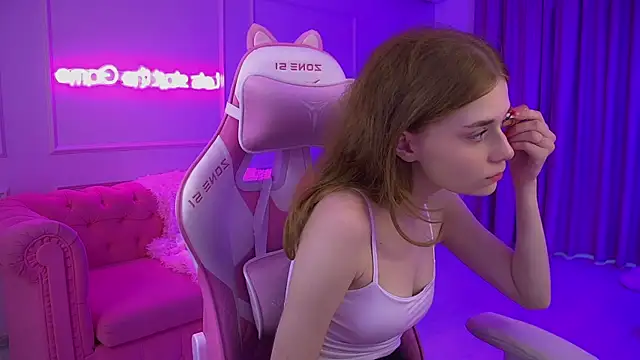 Snapshot of MelissaBauch chatting on 02-16-26, 12:15 MelissaBauch online show from 02-16-26, 12:15