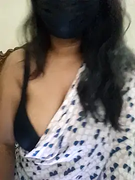 Snapshot of HAANNIAA chatting on 12-17-25, 02:33 HAANNIAA online show from 12-17-25, 02:33