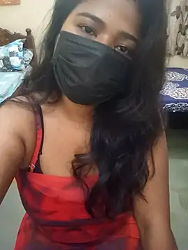 Snapshot of HAANNIAA chatting on 12-18-25, 01:48 HAANNIAA online show from 12-18-25, 01:48