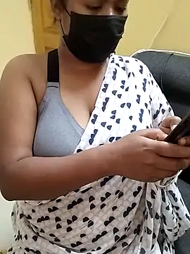 Snapshot of HAANNIAA chatting on 09-29-25, 11:38 HAANNIAA online show from 09-29-25, 11:38