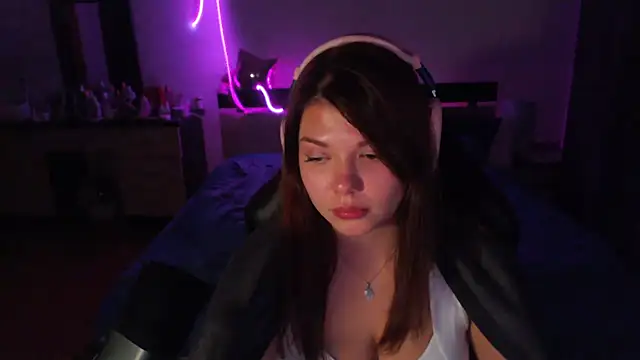 NutsGilmore online show from 11-02-25, 03:28