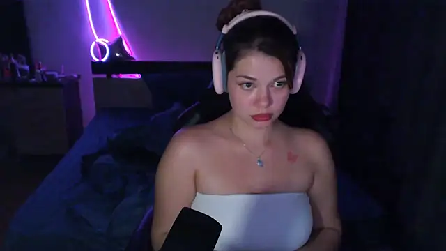 NutsGilmore online show from 10-23-25, 03:43