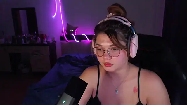 NutsGilmore online show from 11-01-25, 04:12