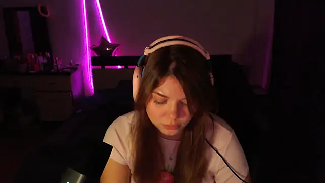 NutsGilmore online show from 10-25-25, 05:13