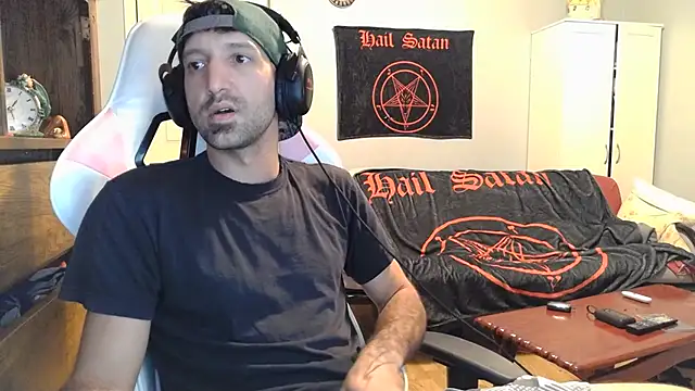 Ardokks online show from 10-28-25, 04:02