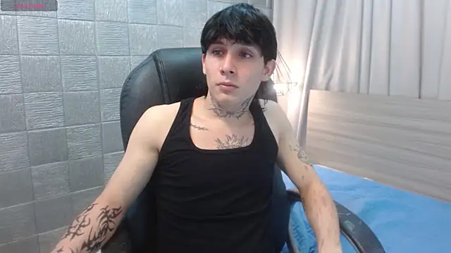 Iantwink18 online show from 11-21-25, 07:35