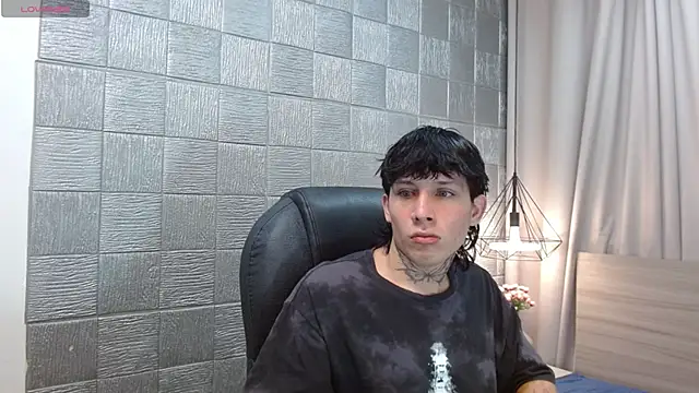 Iantwink18 online show from 11-04-25, 01:48