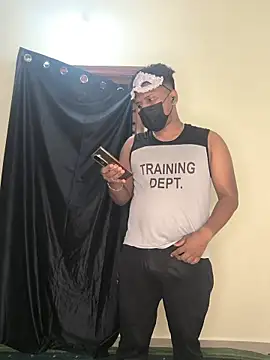 Family02 online show from 10-08-25, 03:24