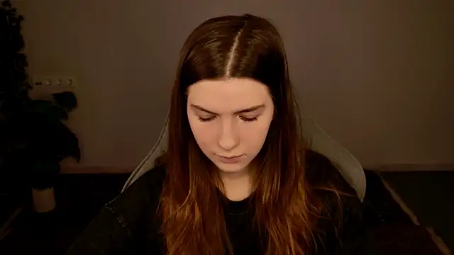 AliceCUNTach online show from 12-20-25, 05:10