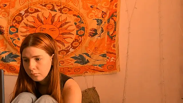 Snapshot of AliceCUNTach chatting on 06-05-26, 06:52 AliceCUNTach online show from 06-05-26, 06:52