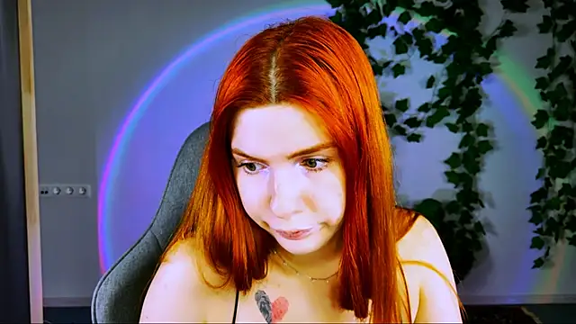 Snapshot of AliceCUNTach chatting on 06-23-26, 05:05 AliceCUNTach online show from 06-23-26, 05:05