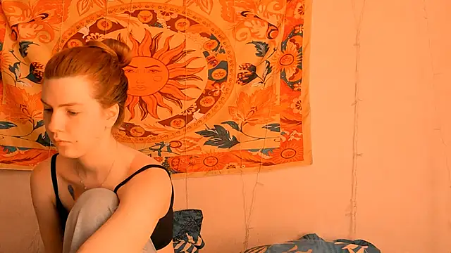 Snapshot of AliceCUNTach chatting on 05-20-26, 05:04 AliceCUNTach online show from 05-20-26, 05:04