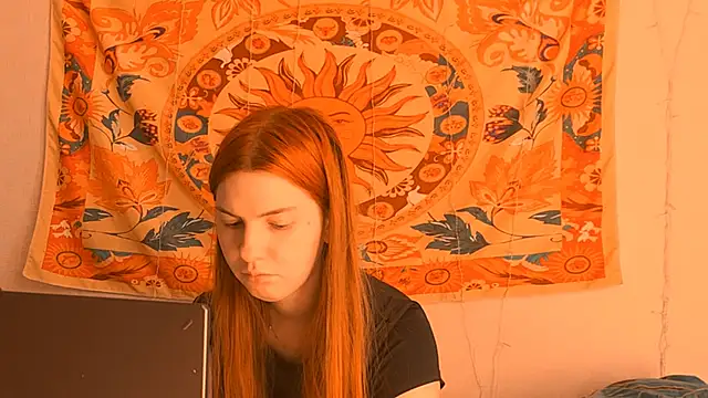 Snapshot of AliceCUNTach chatting on 06-18-26, 05:06 AliceCUNTach online show from 06-18-26, 05:06